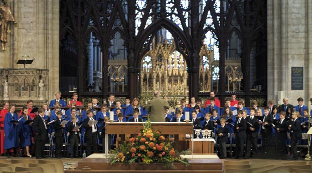 kings-ely-chapel-choir-sings-eucharist1